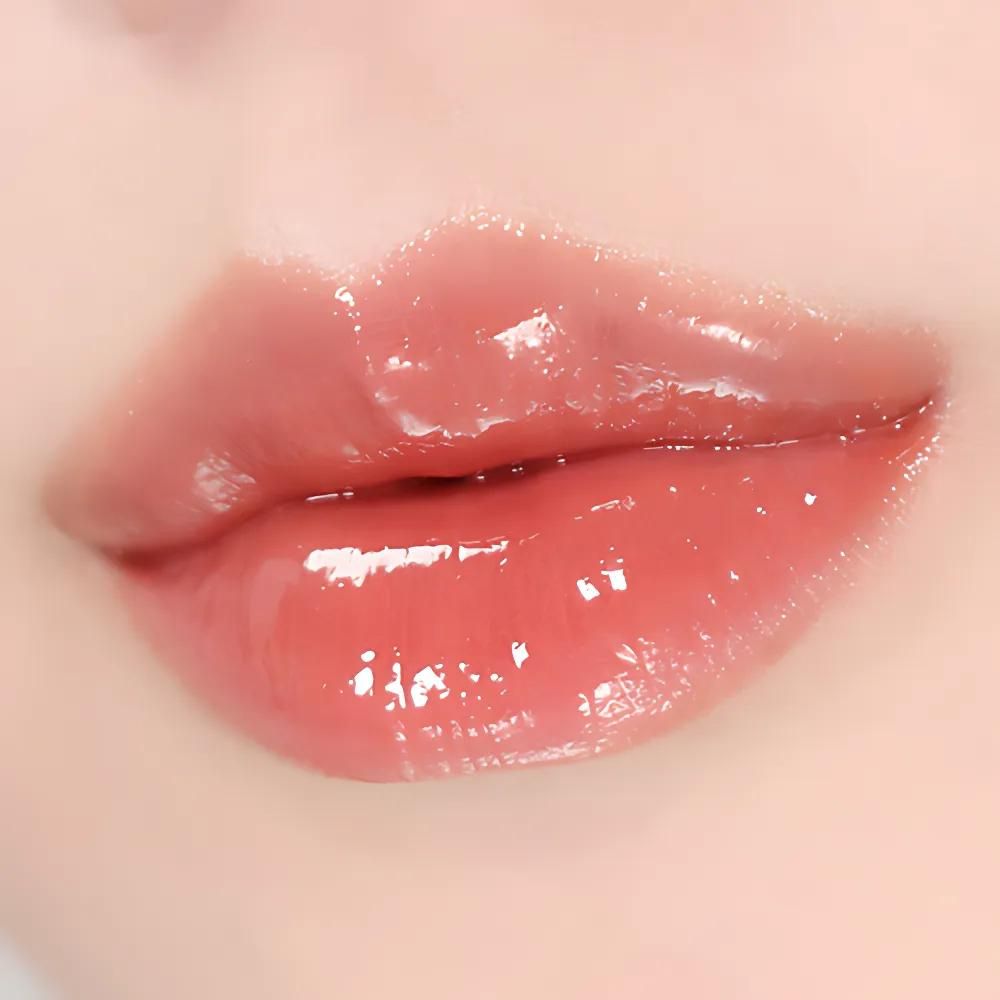 Sim;plain Dewy Volume Tint 3.5g in 01 Picnic Beige Shade.