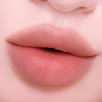 CLIO Hug Blur Tint 3.1g in 02 Coral Pairing Shade.