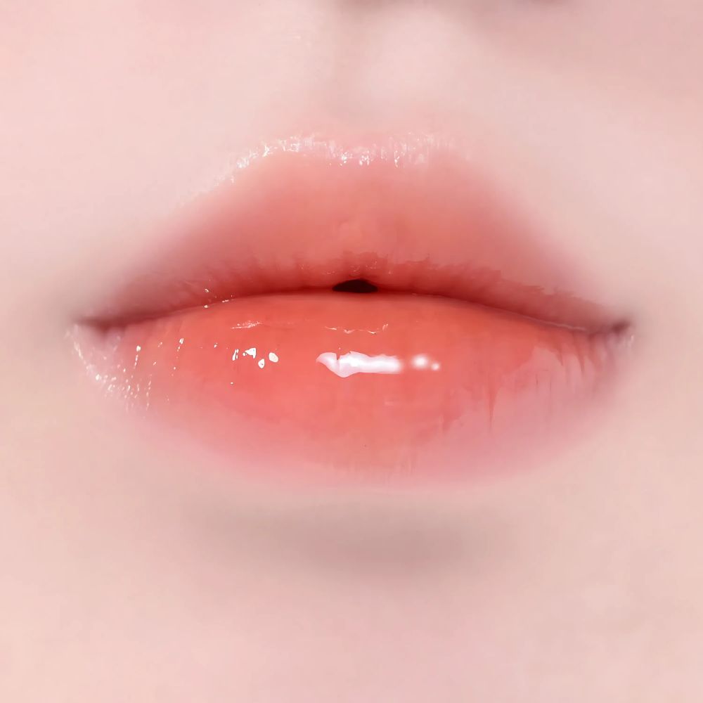 Heart Percent Dote On Mood One Way Glowy Tint 4.2g in 03 Fancy Apricot Shade.