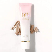 Formulated with soothing ceramic complex and skin-friendly ingredients, it provides hydration, balances oil levels, and helps protect the skin barrier.