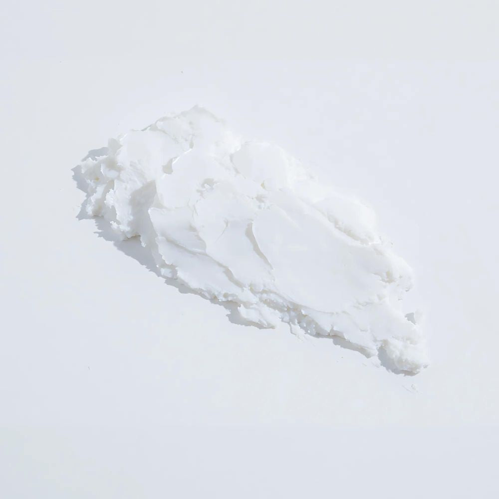 Its compact size and twist-up format make it ideal for touch-ups throughout the day.