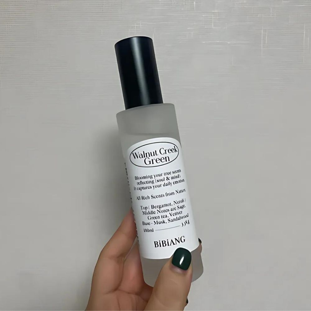 Perfect for both hair and body, this mist hydrates while leaving a subtle, long-lasting scent without being overpowering.