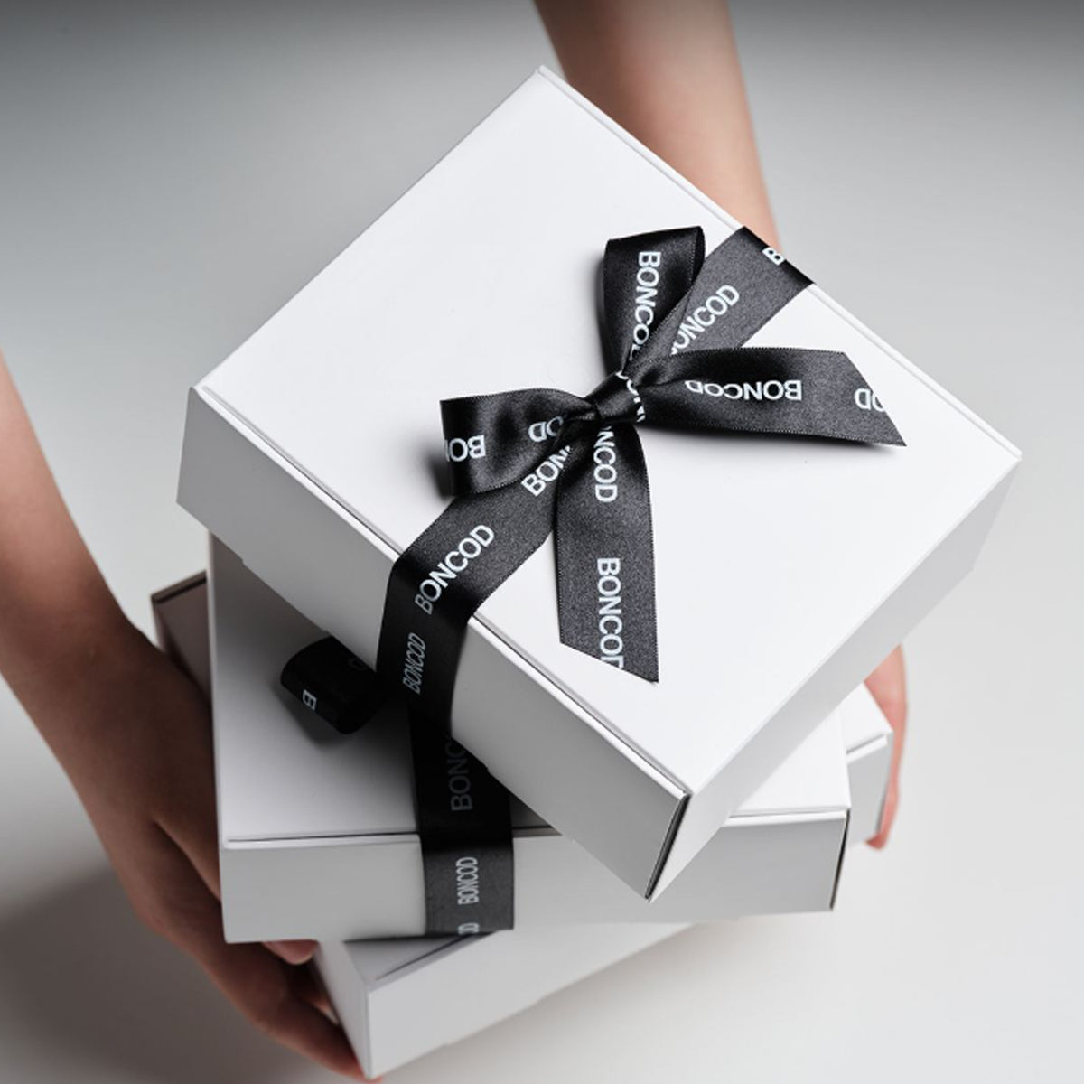 BONCOD Hair Loss Shampoo 300ml + Perfume Hand & Body Wash 300ml 001 Sandalwood Scent