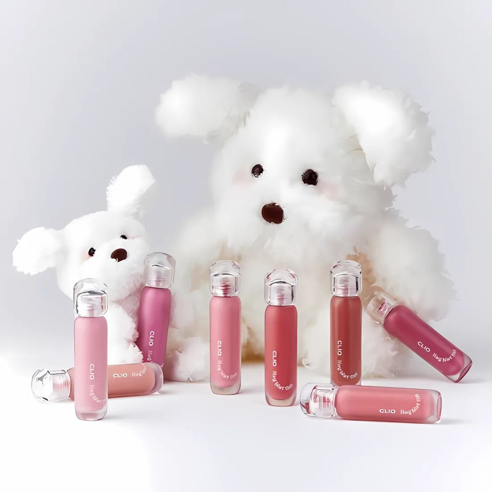 Its blurring effect minimizes the appearance of fine lines, leaving your lips looking soft, smooth, and even.