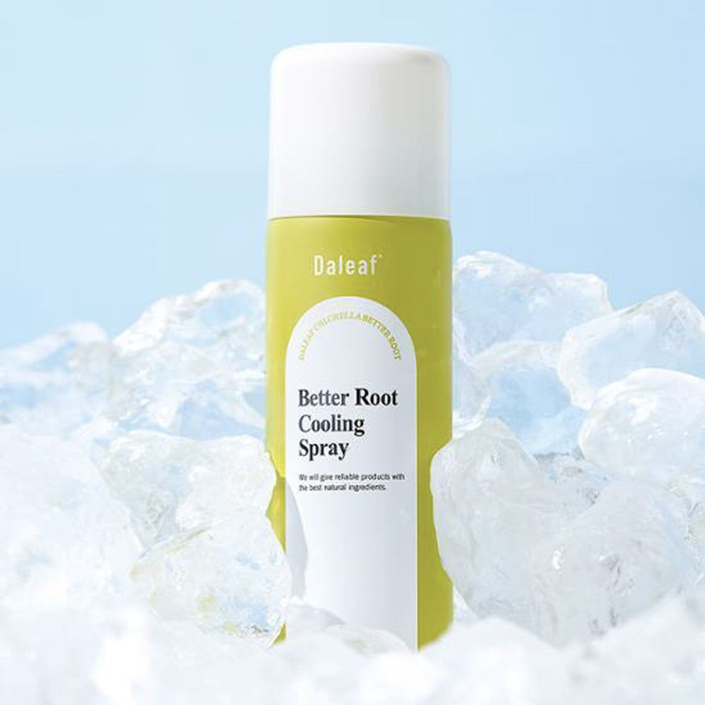 Infused with chlorella, this cooling spray helps to soothe and balance the scalp while providing a burst of freshness.