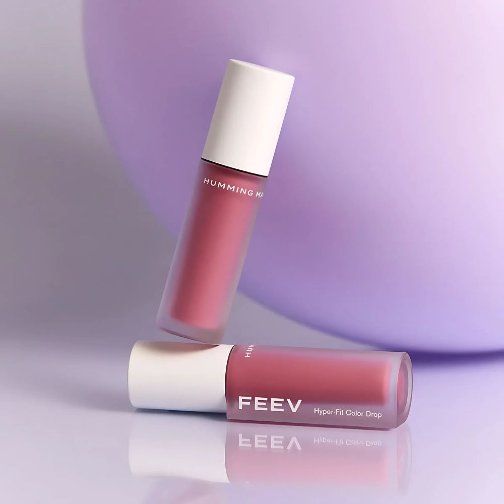 Its non-drying, lightweight texture feels comfortable on the lips, making it perfect for all-day wear.
