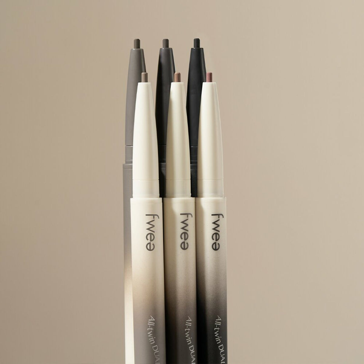 The long-lasting formula ensures that your eyeliner stays in place throughout the day without smudging or fading