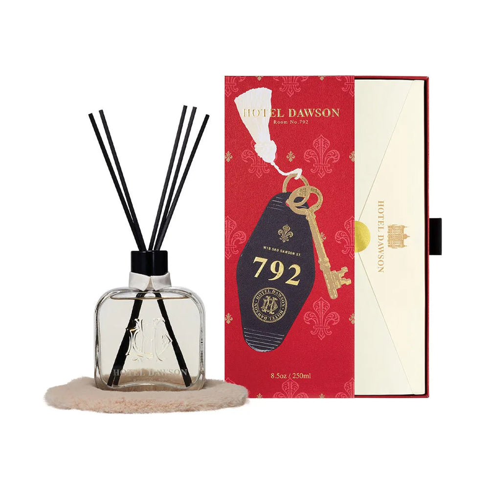HOTEL DAWSON Room No. 792 Diffuser (250ml) - Green Citrus Scent (Main Diffuser + Fur Coaster + 5 Reed Sticks Set)