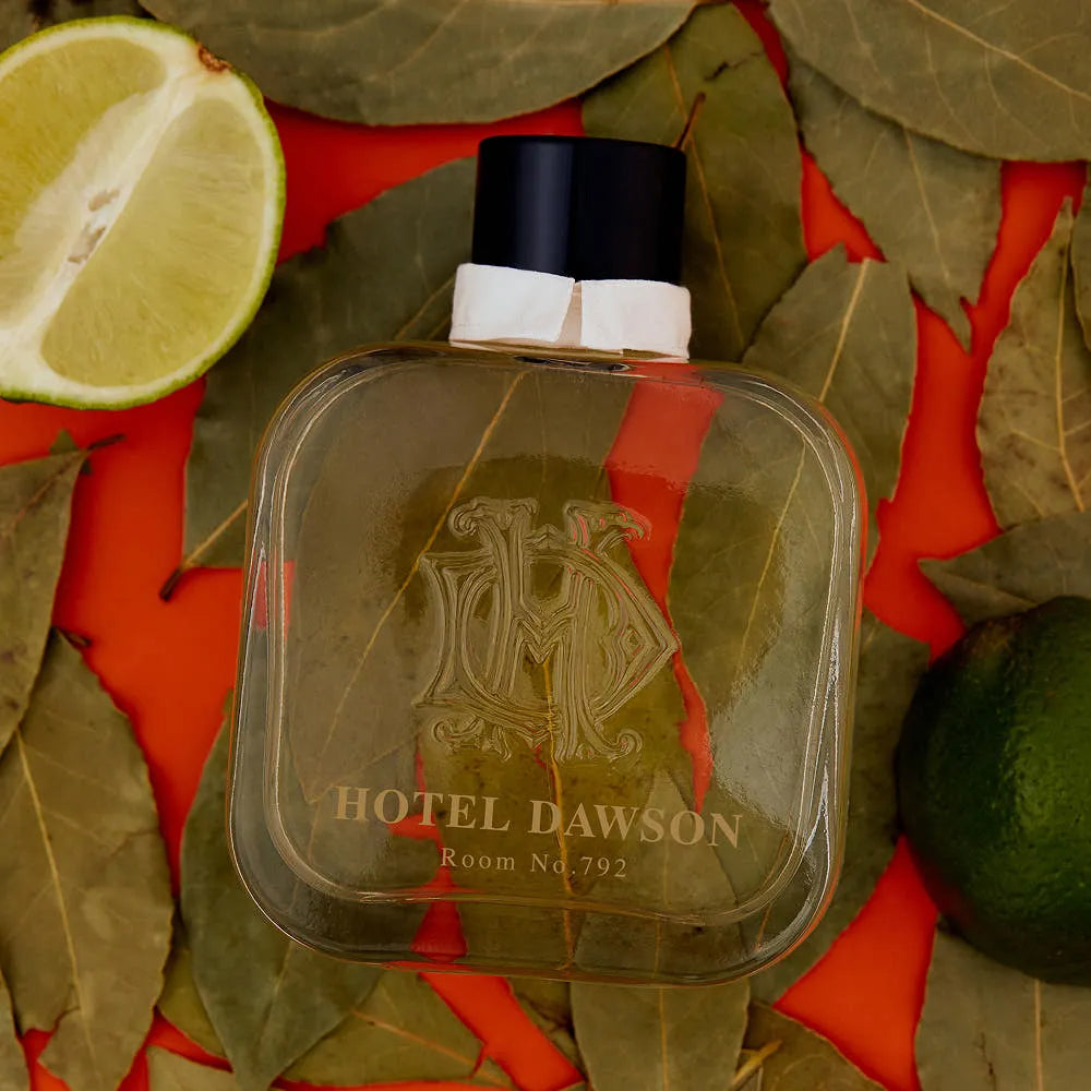 HOTEL DAWSON Room No. 792 Diffuser (250ml) - Green Citrus Scent (Main Diffuser + Fur Coaster + 5 Reed Sticks Set)