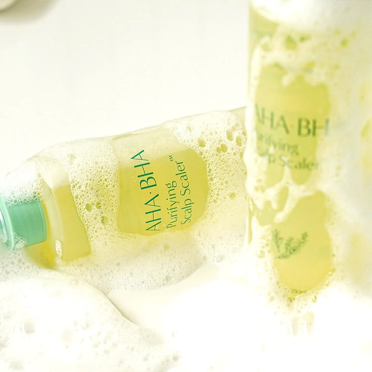 MOO100 AHA·BHA Purifying Scalp Scaler 250ml