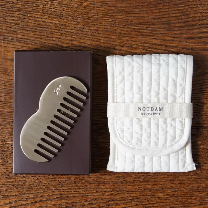 NOTDAM BANGJJA Brassware Apple-Comb Gua Sha peine con regalo de jeogori de cortesía