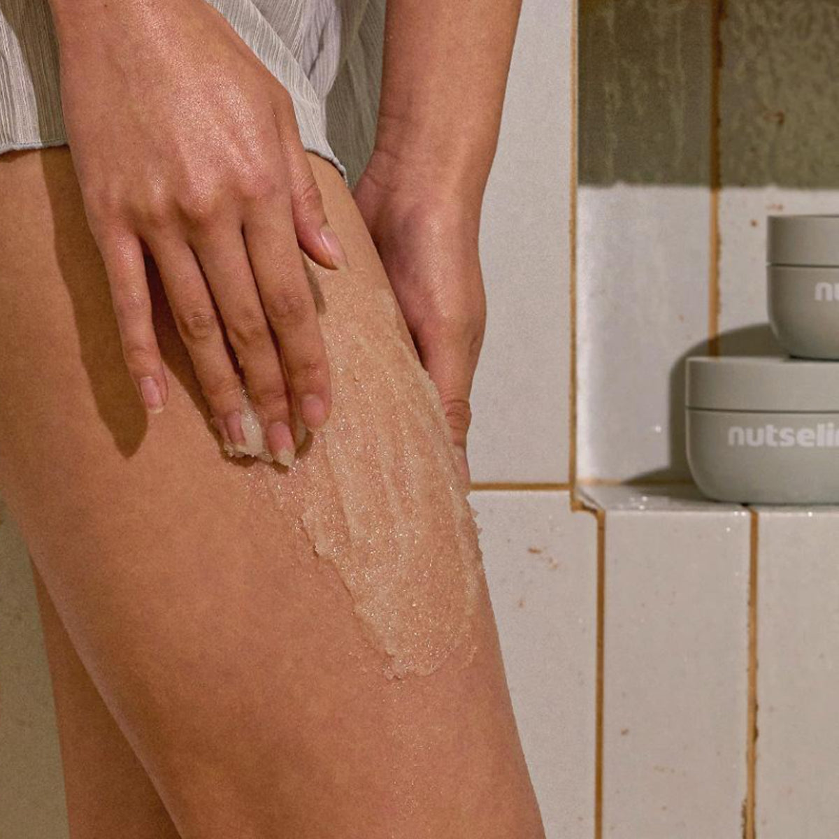 nutseline Aroma Nut Gray Body Scrub 200g