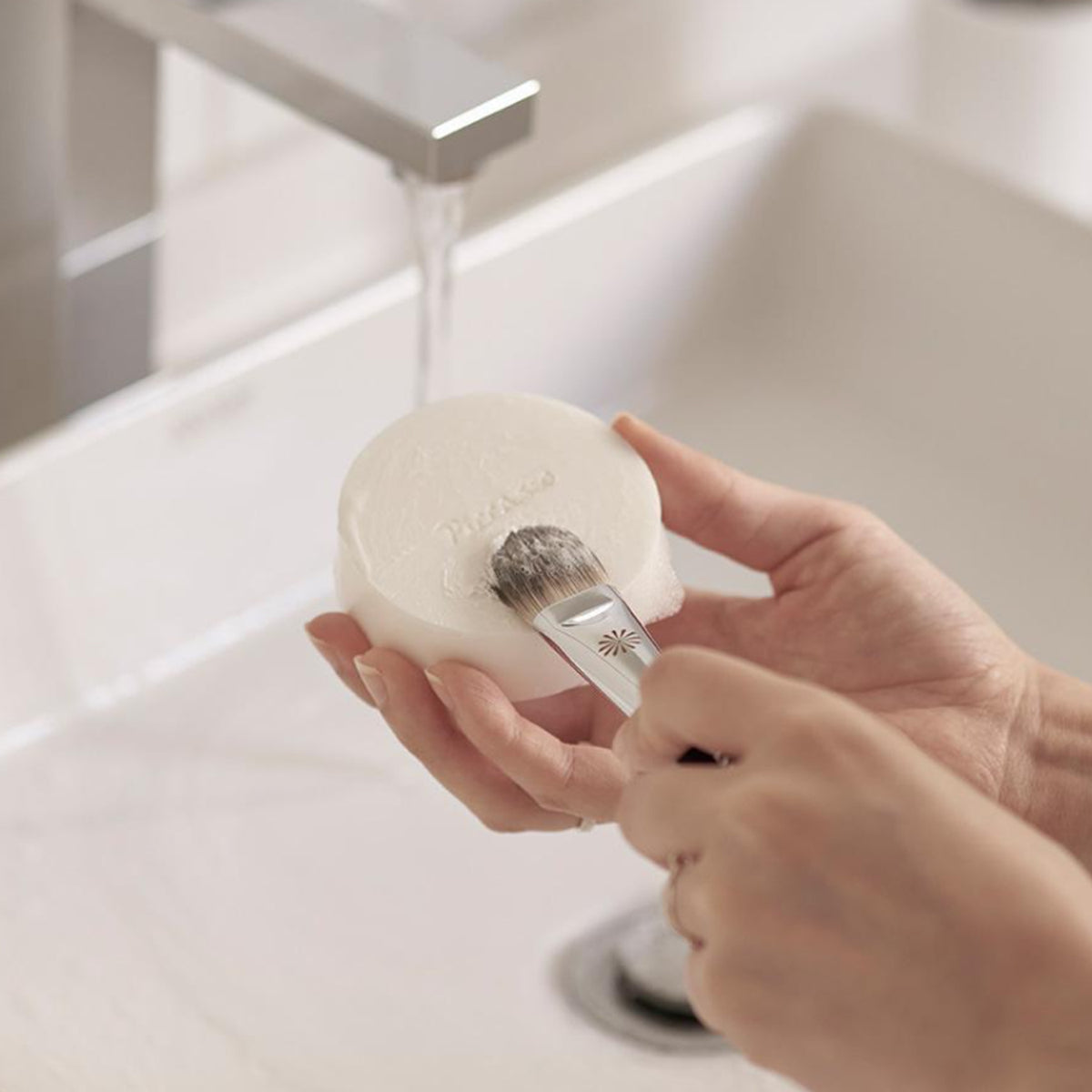 PICCASSO Brush Cleansing Soap 100g