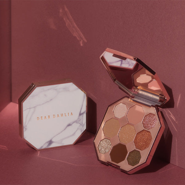 DEAR DAHLIA Timeless Bloom Collection Palette 9.8g