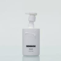 Helps to soothe and calm the skin, making it ideal for after-bath use