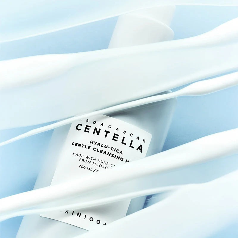 SKIN1004 Madagascar Centella Hyalu-Cica Gentle Cleansing Milk 200ml