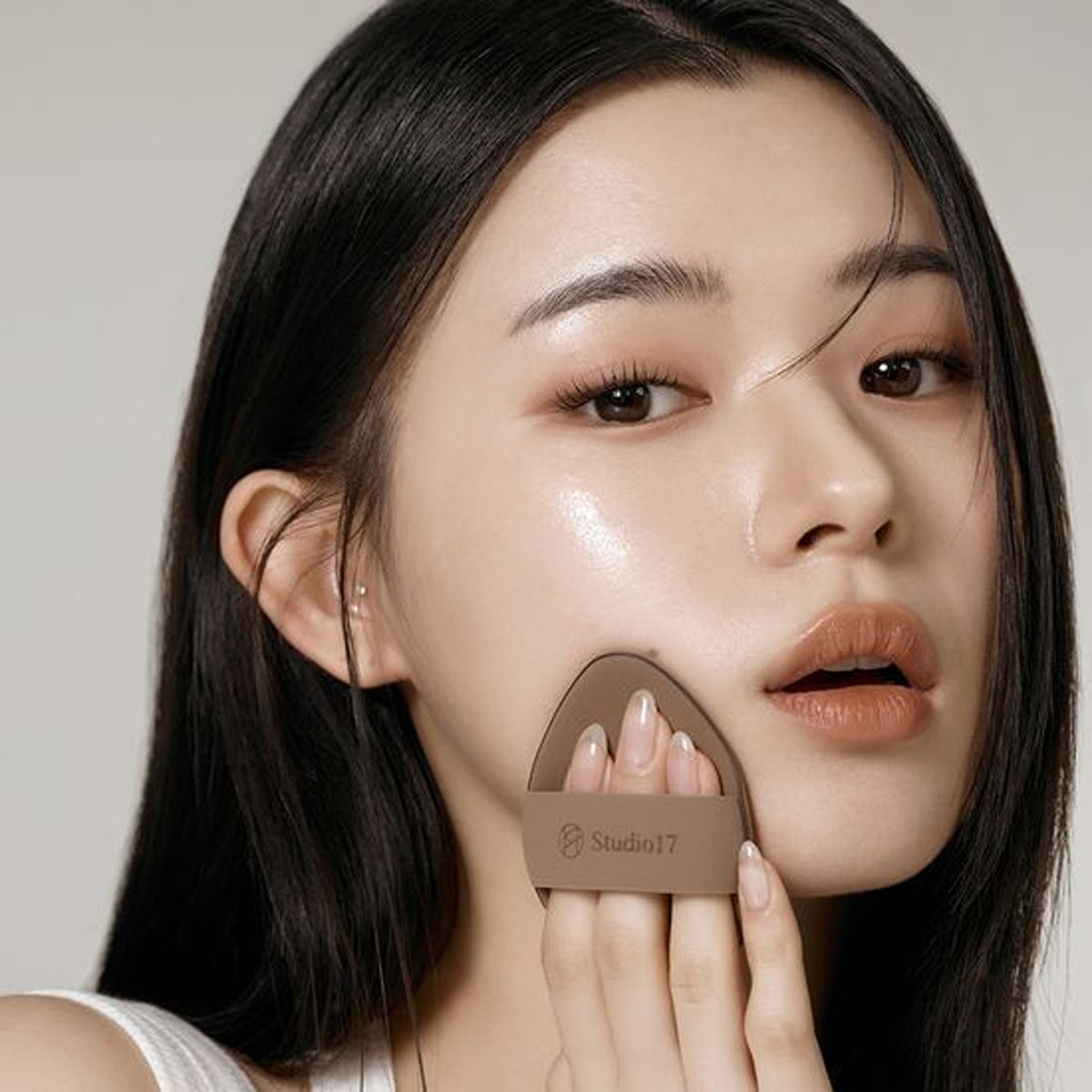 Studio17 Full Rubicell Tension Puff