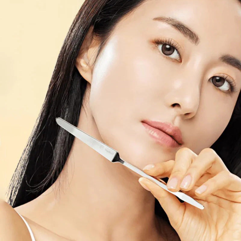 Studio17 Makeup Spatula