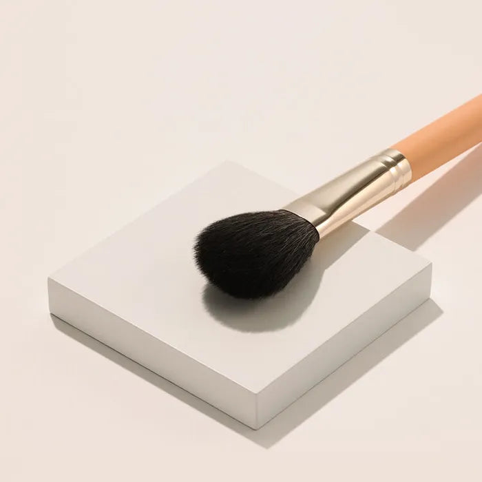 THE TOOL LAB 157 Light Touch Blusher Brush