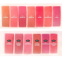 Perfect for quick, mirror-free applications, its lightweight, hydrating formula ensures comfortable wear all day without drying or cracking.