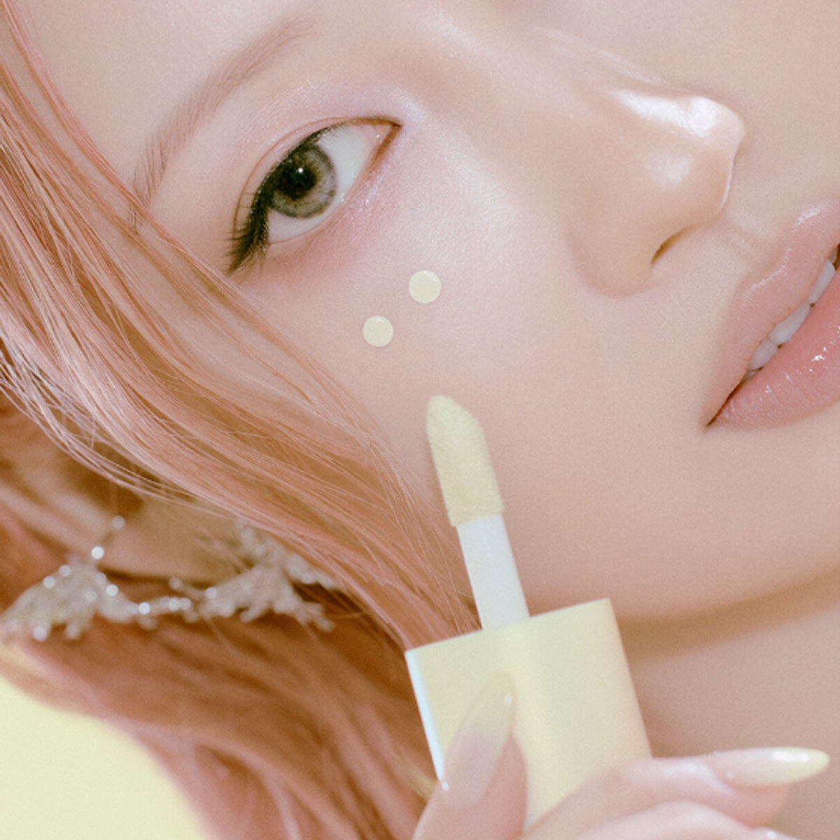 TWO SLASH FOUR Flash Spot Concealer Pale Lemon 13.5g