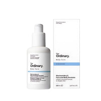 It also works to reduce blemishes, brighten dull skin, and strengthen the skin barrier.