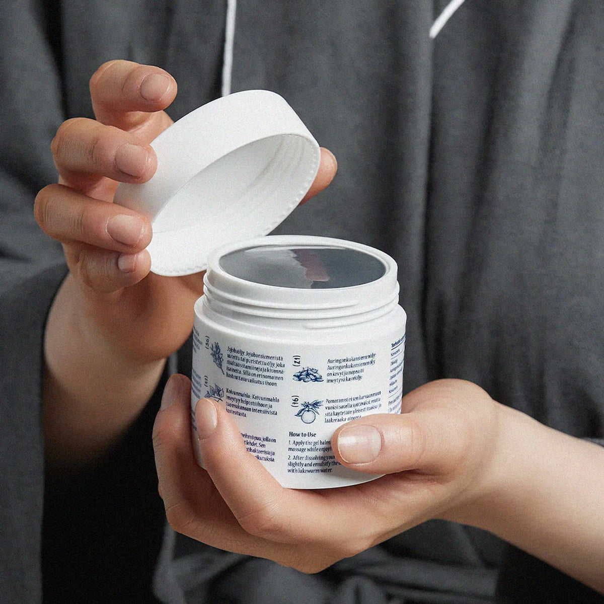 Torhop Kaamos Black Salt Warm Steam Cleansing Gel Balm 100g