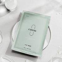 This set includes 10 soothing masks