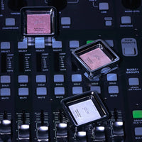 glow Lonely Legend Eyeshadow 3 Colors