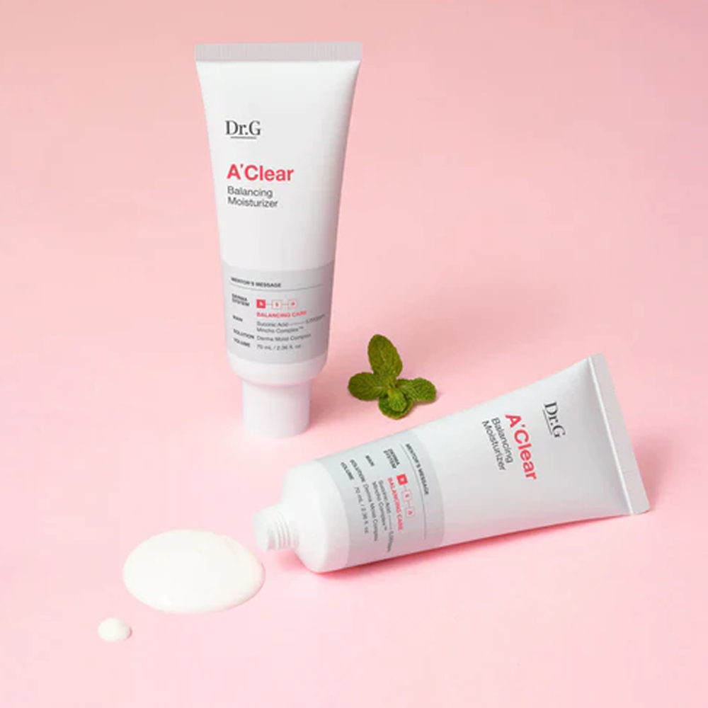 Dr.G A'CLEAR BALANCING MOISTURIZER - It’s often used for its hydrating properties and to help manage oily or acne-prone skin types.