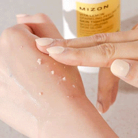 MIZON Vita Lemon Sparkling Peeling Gel 145g - DODOSKIN