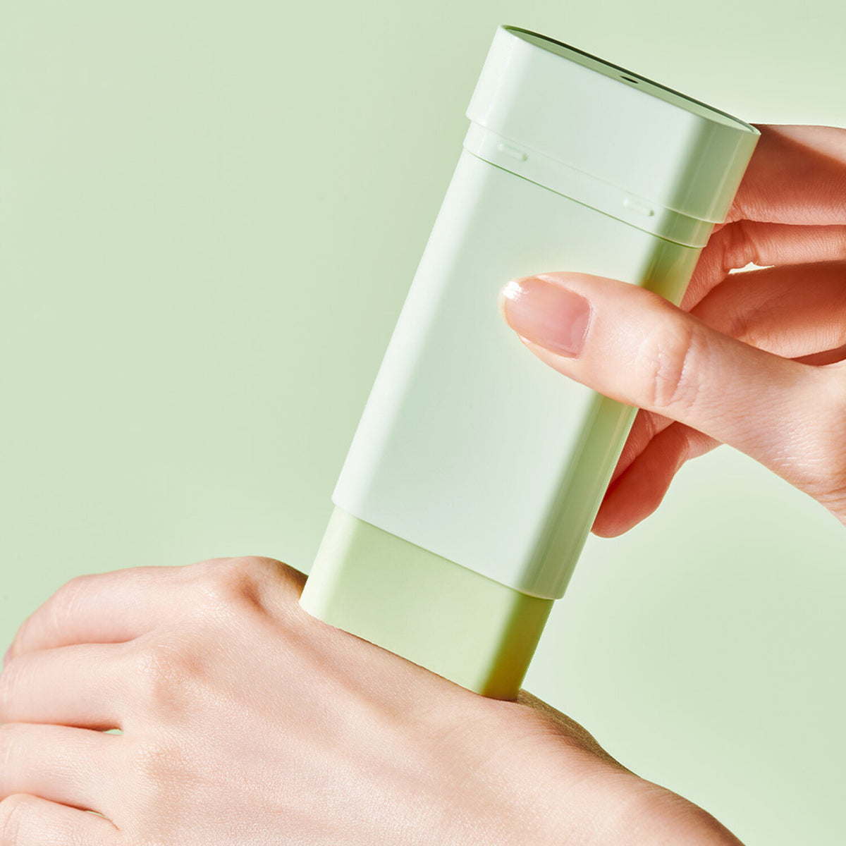 (Prince)TOCOBO Cica Cooling Sun Stick  SPF50+ PA++++ 18g - DODOSKIN