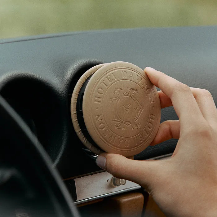 [2026 Lunar New Year Gift Set] HOTEL DAWSON Emblem Car Diffuser Case & Cartridge Set (Free Shopping Bag Included) - Choose Case Color (Beige/Black) & Select 1 of 3 Refill Scents