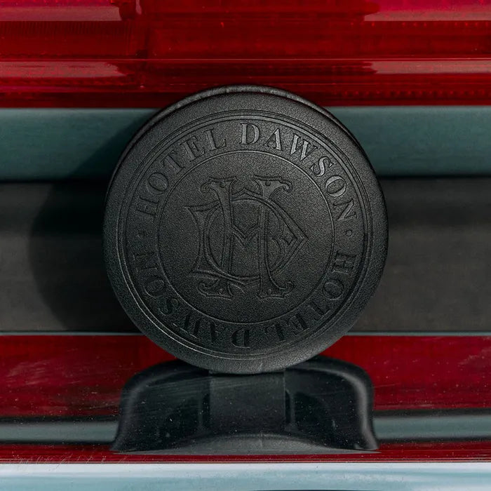 [2026 Lunar New Year Gift Set] HOTEL DAWSON Emblem Car Diffuser Case & Cartridge Set (Free Shopping Bag Included) - Choose Case Color (Beige/Black) & Select 1 of 3 Refill Scents