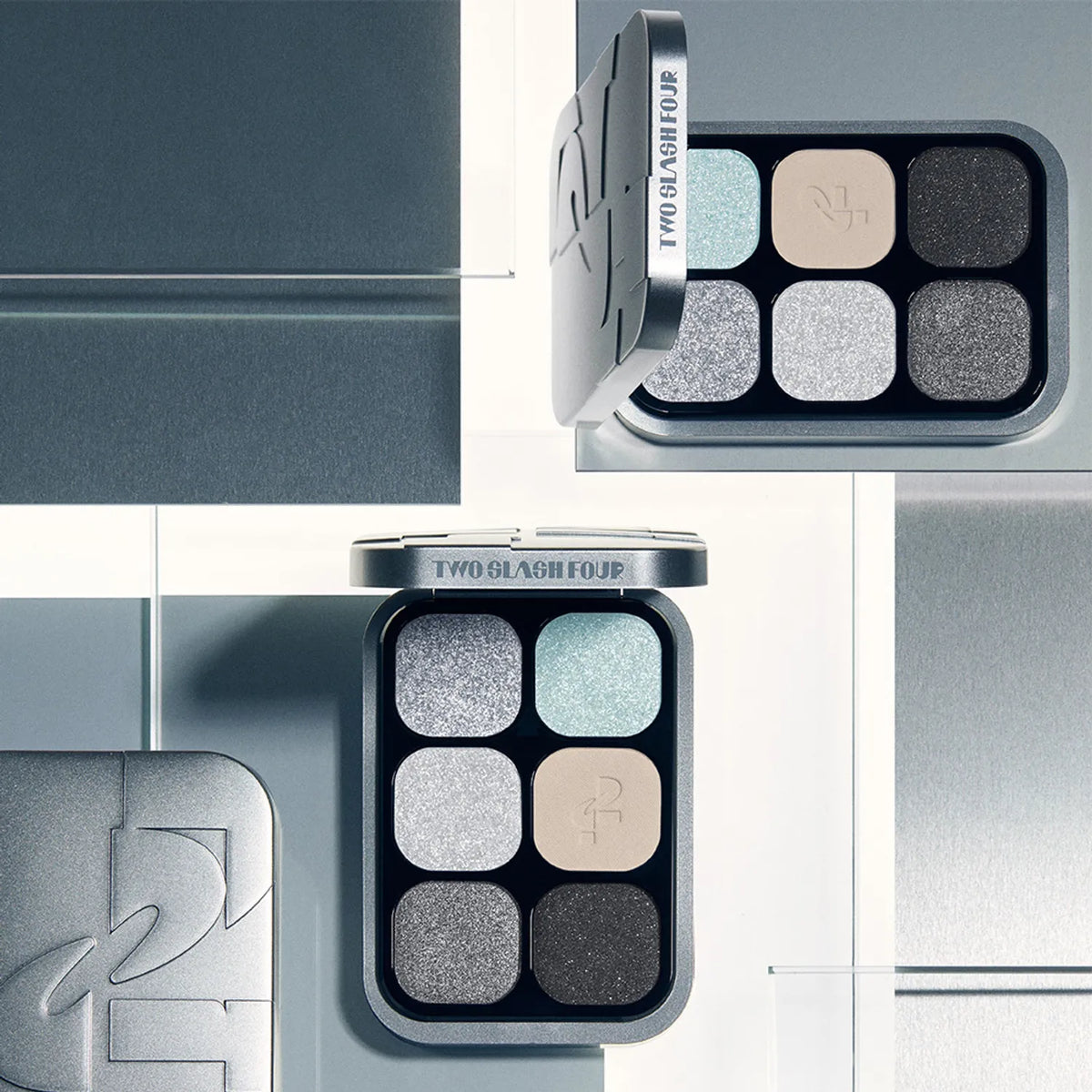 TWO SLASH FOUR Odd Balance Eye Palette 11.4g