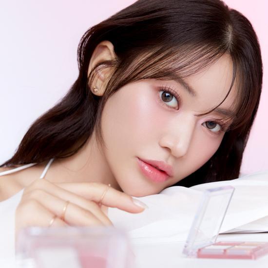 mude. Full Bloom Glow Palette 01. Blooming