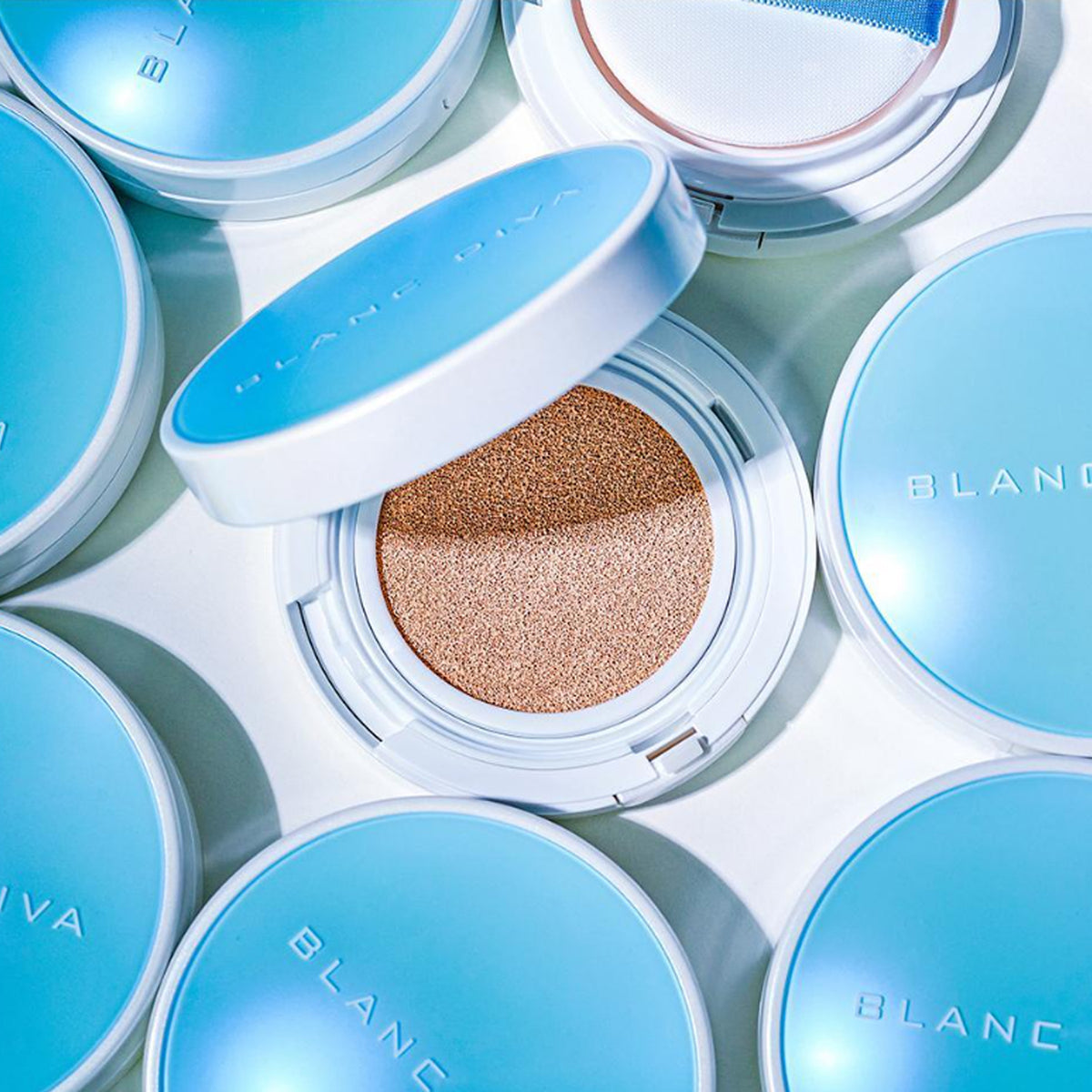 Blanc Diva Water Velvet Cushion 13G 3 tonos