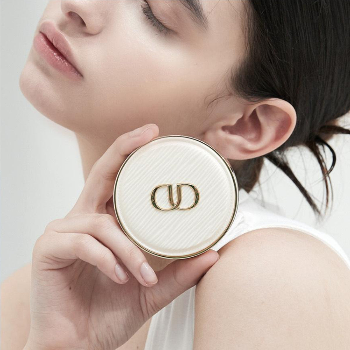 Chere Jeanne Fond de Teint Lumiere Doree Cushion 14g 3 Colors