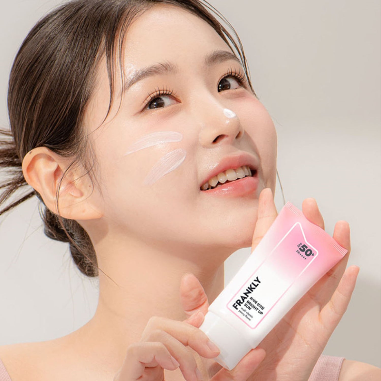 FRANKLY_Bright_Up_Sunscreen_50ml-6.jpg