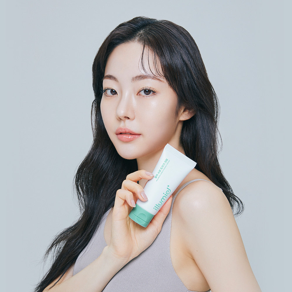 50ml jar of ILLUMIEL Mulmeok Subun Dojagi Cream, formulated to hydrate and nourish the skin.