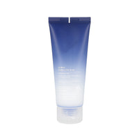 Features a gel-cream consistency that hydrates without feeling heavy or greasy.