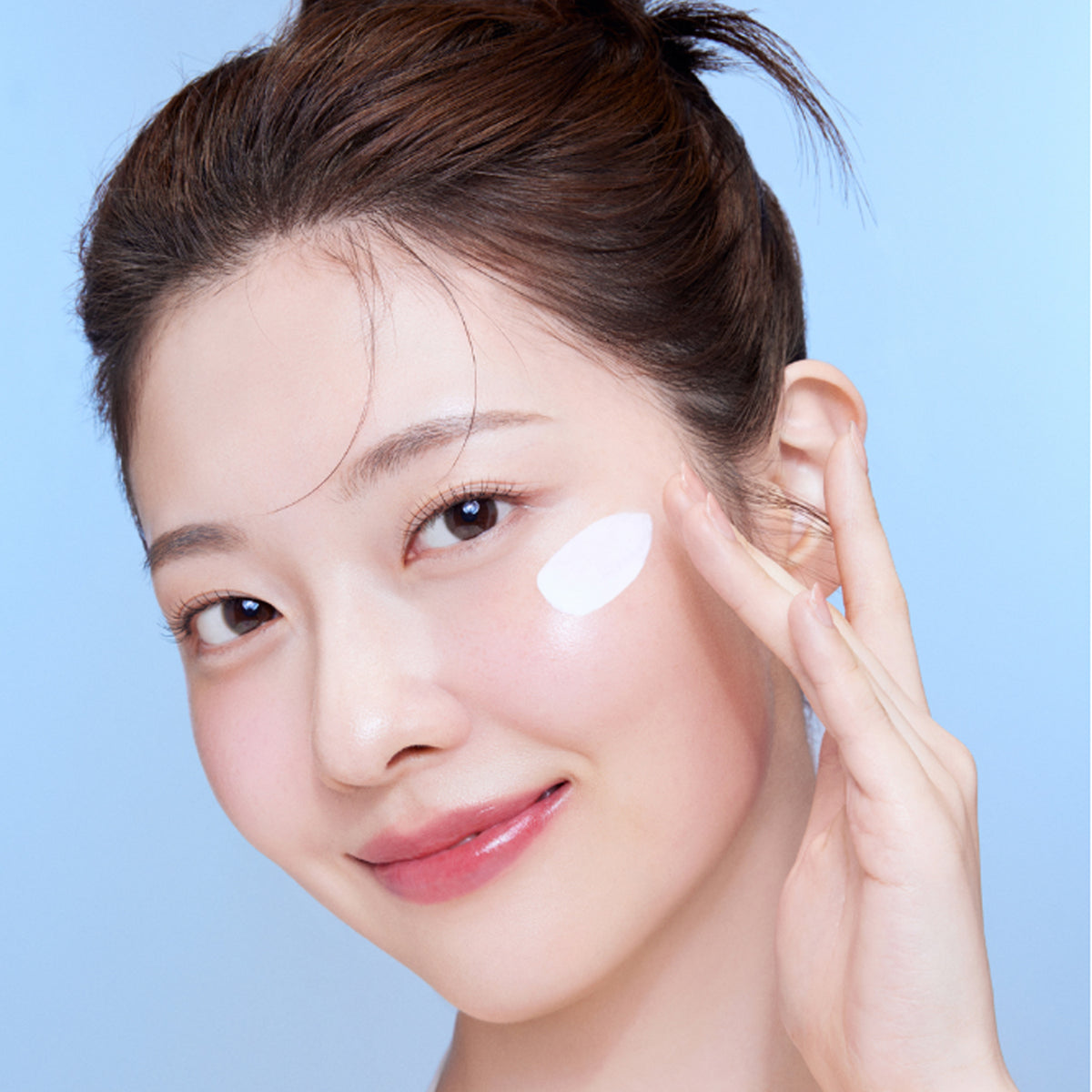 Luvum Bamboo Hyaluronic Moisture Sun Cream SPF50+ PA++++ 30ml