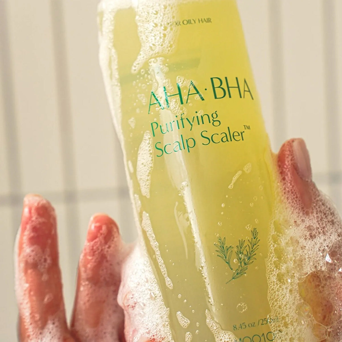 MOO100 AHA·BHA Purifying Scalp Scaler 250ml