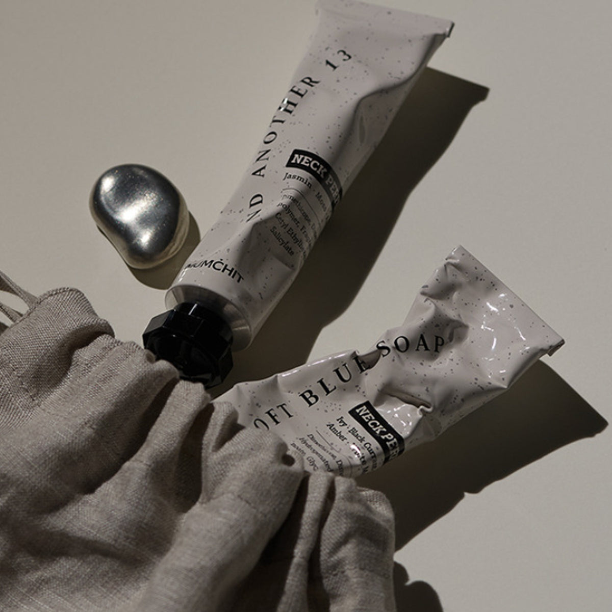 MUMCHIT Neck Perfume Solid Perfume 30ml 2 Types