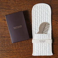 NOTDAM BANGJJA Brassware Apple-Comb Gua Sha peine con regalo de jeogori de cortesía