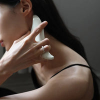 Oikeiosis Museum Rotund Ceramic Gua Sha (Triangular)