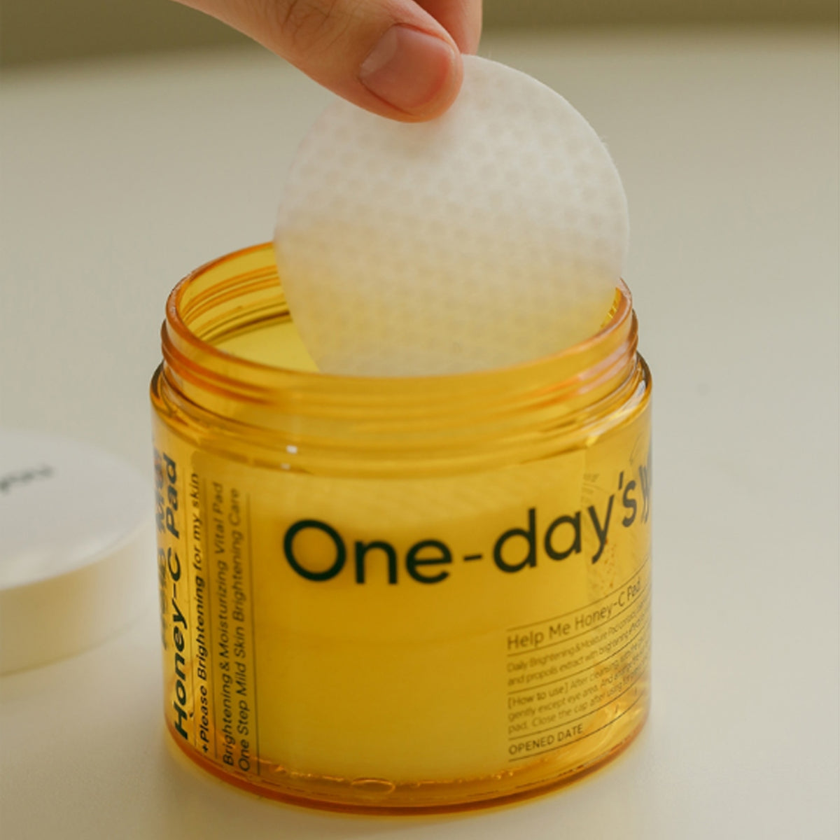 One-day's you Help Me Honey-C Pad 125ml (60pads)