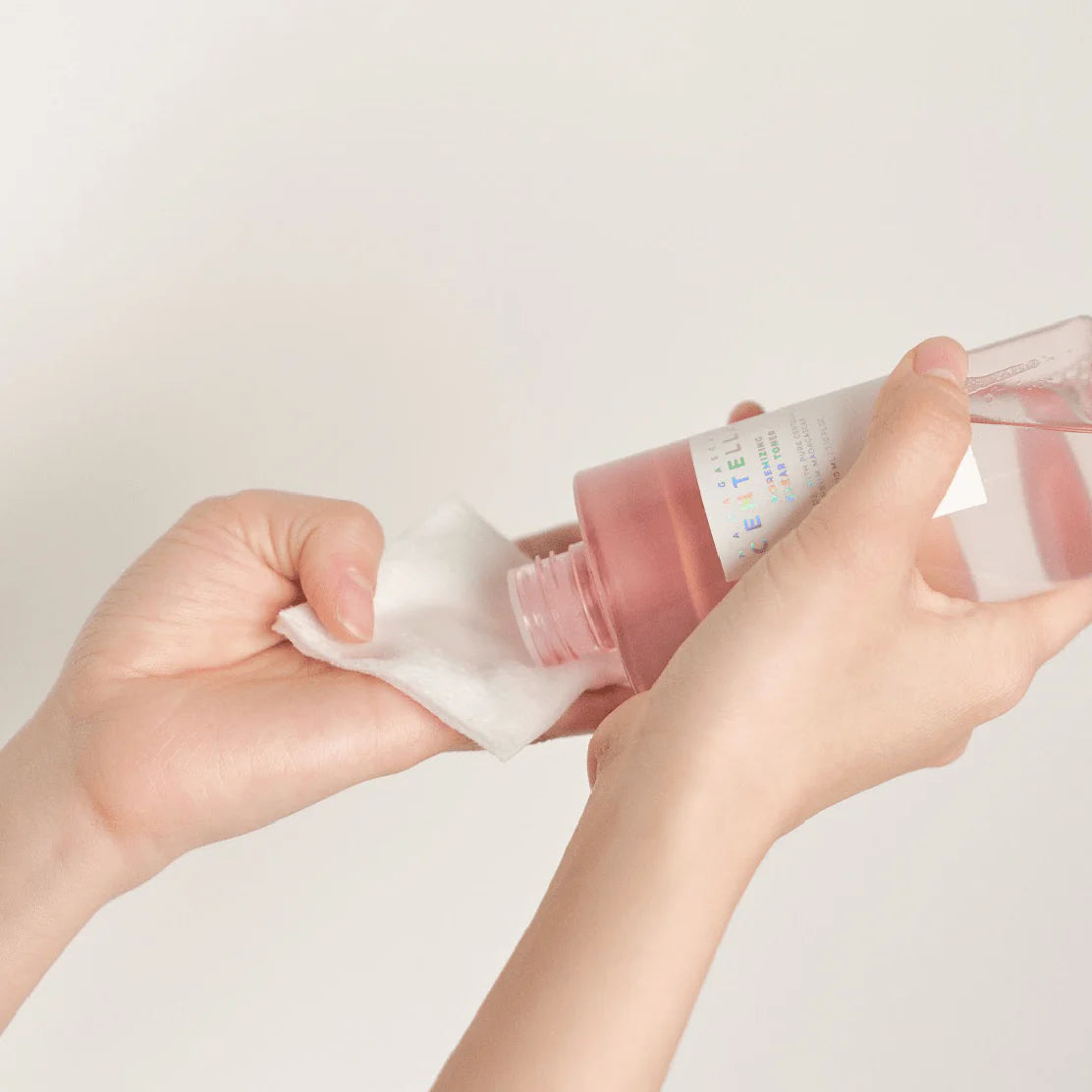 Clear 210ml SKIN1004 Madagascar Centella Poremizing Toner in a green-labeled bottle.