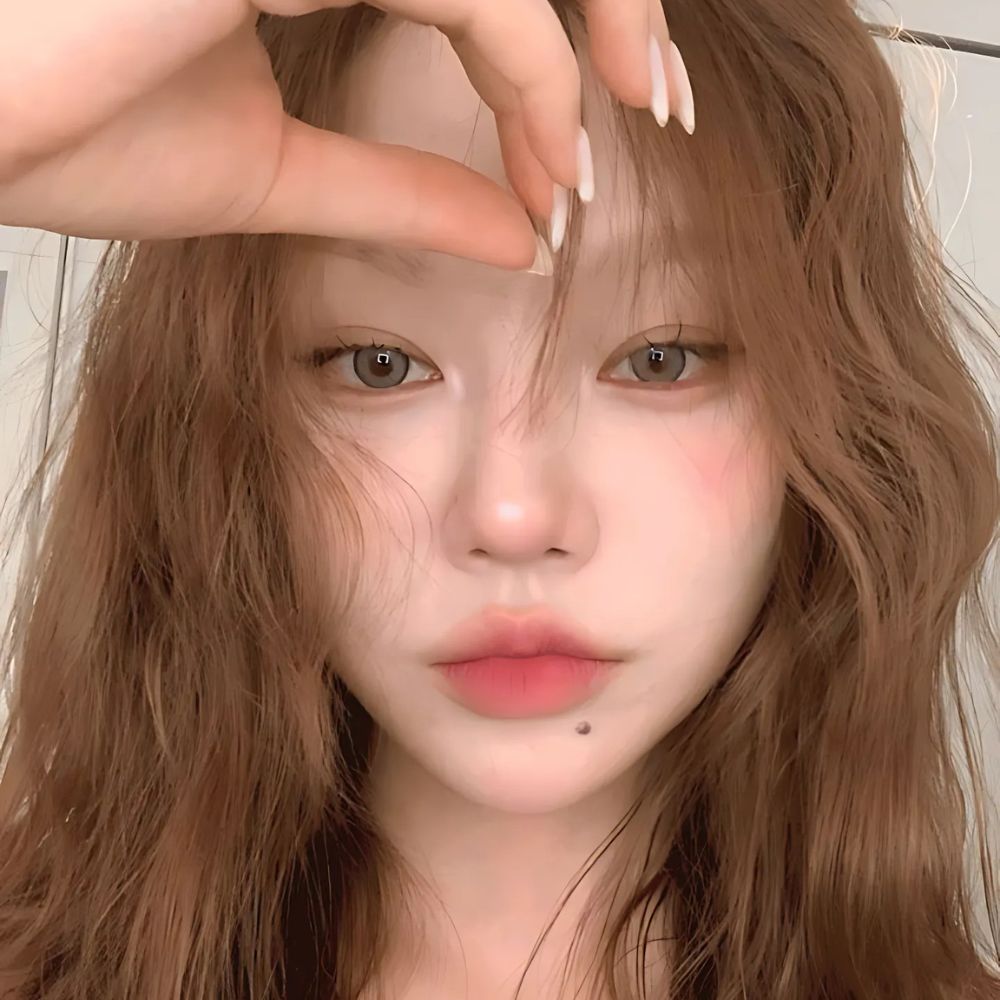  Achieve a polished, bold, or subtle eye look with this reliable, easy-to-use eyeliner.