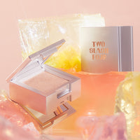 TWO SLASH FOUR Strobing Face Cube 3.4g 3 colors